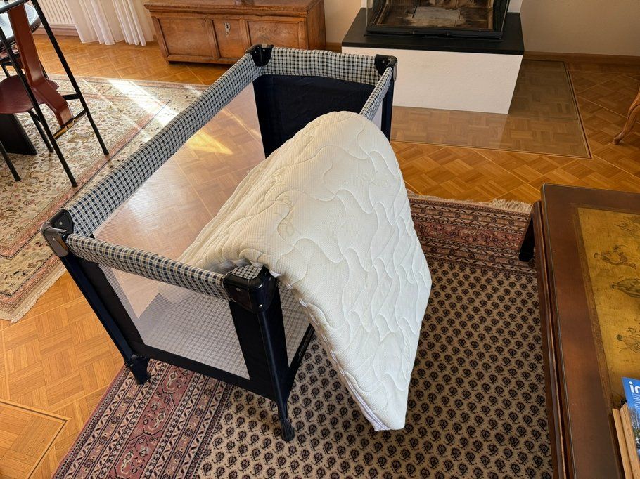 Betten: Lit parapluie bébé incl. matelas – Gebraucht aus Plan-les-Ouates von chrismatthey80 2