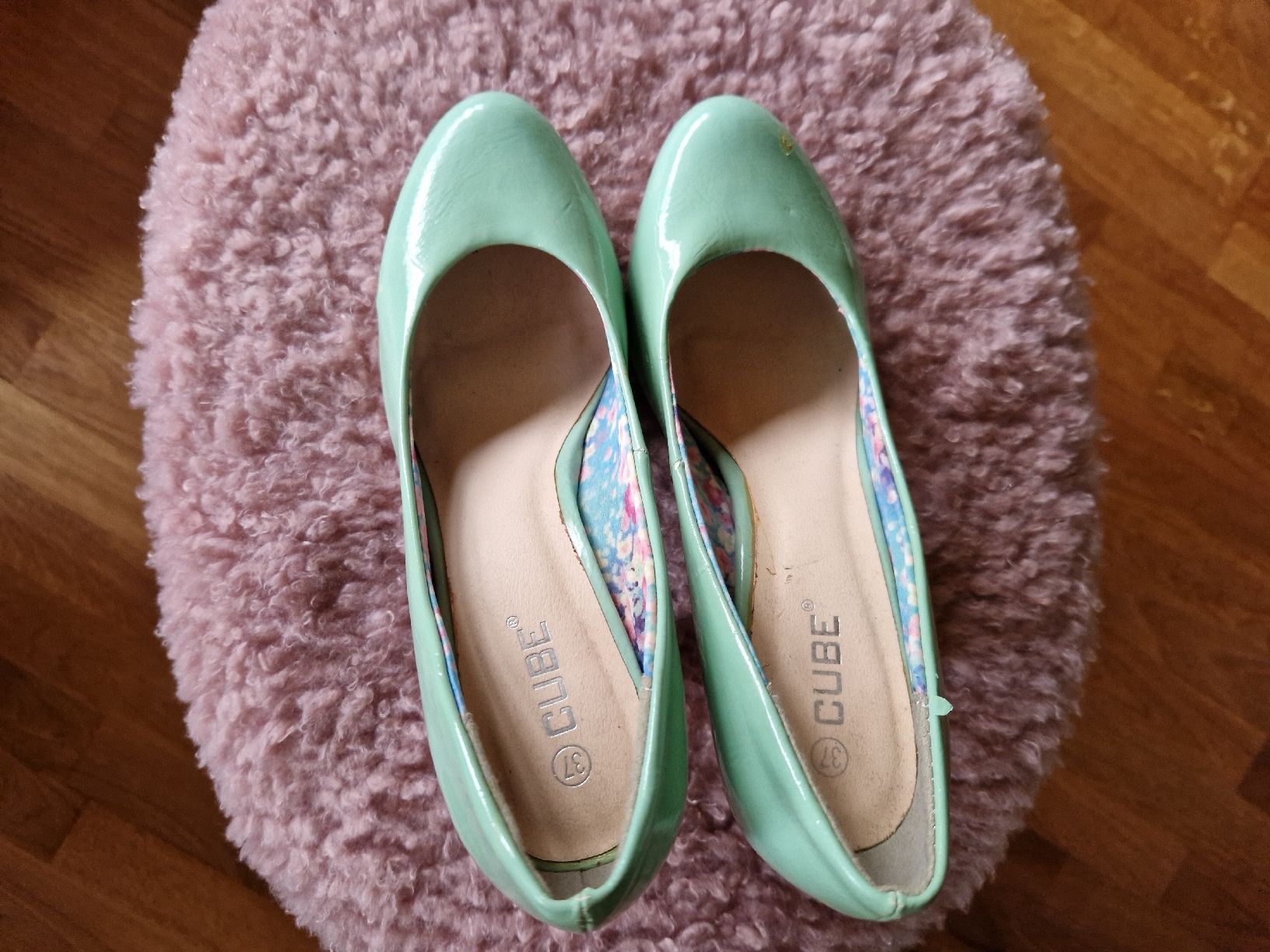 Cube Damenschuhe: Pumps, Marke Cube, Gr. 37, Absatz in Korkoptik! – Gebraucht aus Bühler von Bluana