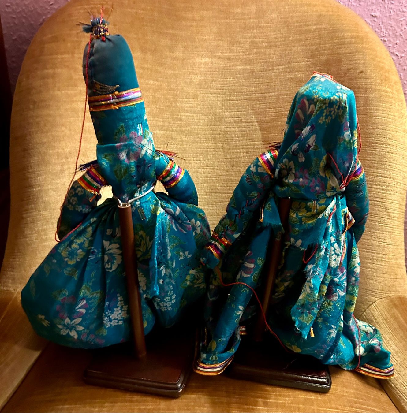 Bambole: Couple de marionnettes du Rajasthan, Inde – Usato da Petit-Lancy venduto da Pierre_le_voyageur 2