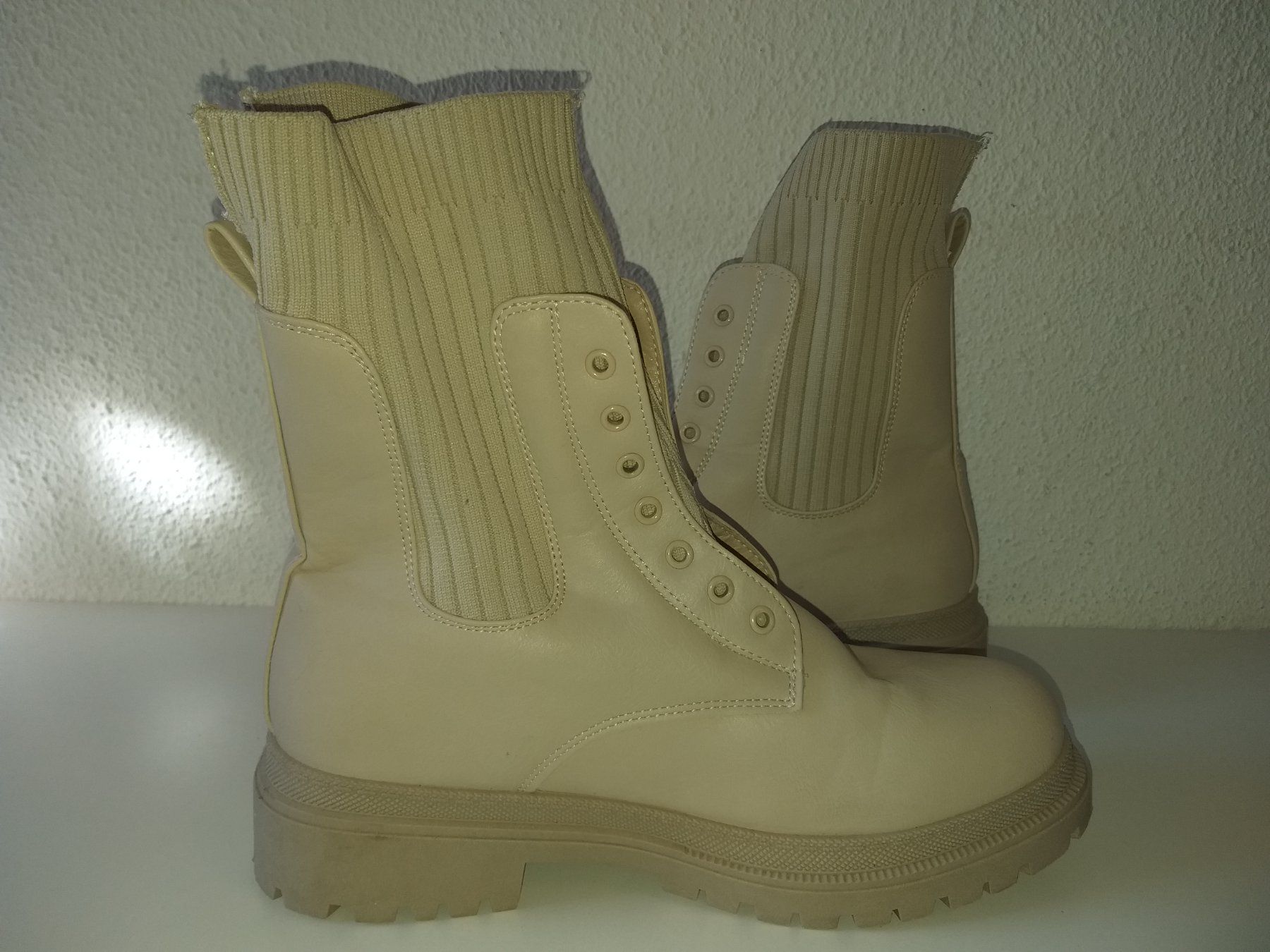 Scarpe da donna: CHICOREE  Bottines/ Stiefelleten  Pointure / Nummer 40 – Usato da Cossonay-ville venduto da Super-Price-Quality 3