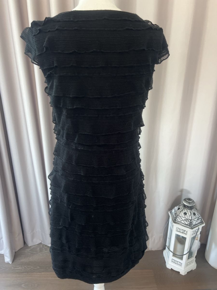 Vestiti: Kleid schwarz Grösse 44 - 1x getragen – Nuovo (secondo la descrizione) da Uetikon am See venduto da Sarahm76 2