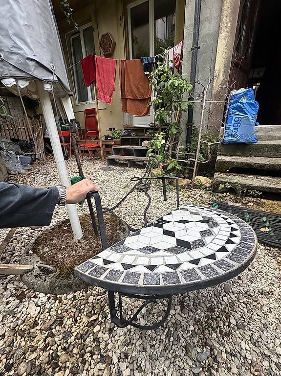 Tische: Balkon-Tisch – Gebraucht aus Basel von dyl_mz2m 2
