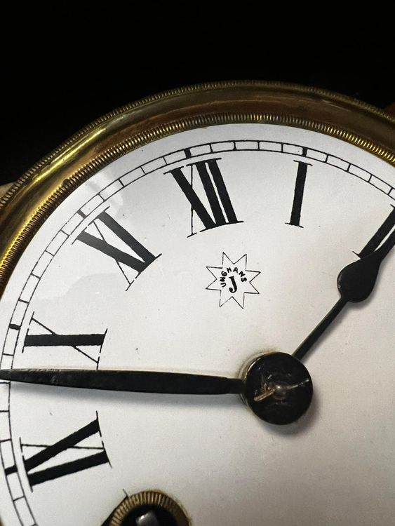 CalleaDesign Wanduhr 'Sally' Mit Pendel - Milchkaffee, 22x59 Cm