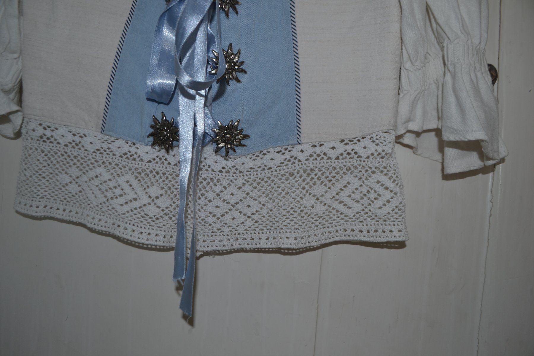 Camicette: Dirndl Bluse Weiss Blau (Spencer)Gr. 40 – Usato da Laupen ZH venduto da chefdom 2