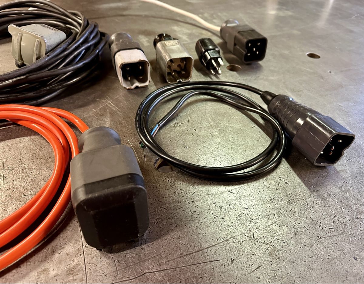 Kabel: Kabel, Stecker, Elektro, Starkstrom, Industrie – Gebraucht aus Meggen von deanstreet 3