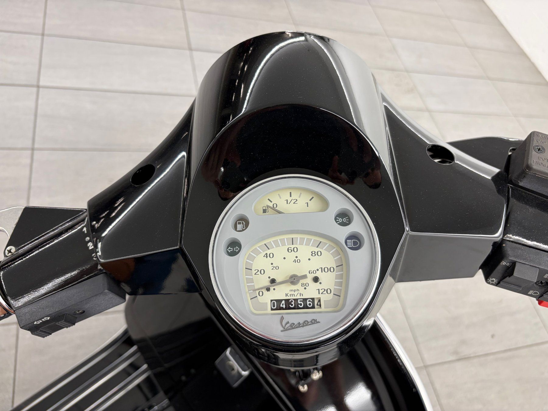 Piaggio Scooter: PIAGGIO Vespa PX 125 E Disc – Usato da Nänikon venduto da s_a_n_d_r_o 5