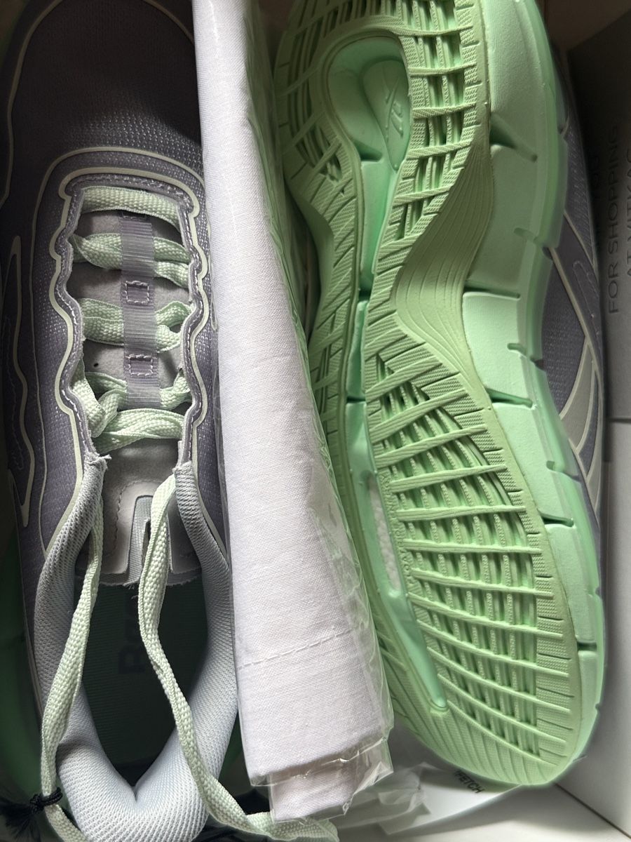 Reebok Scarpe da uomo: Reebok x Victoria Beckham Trainers – Nuovo e nell'imballaggio originale da Montreux venduto da Yss_Boutiqu3 1