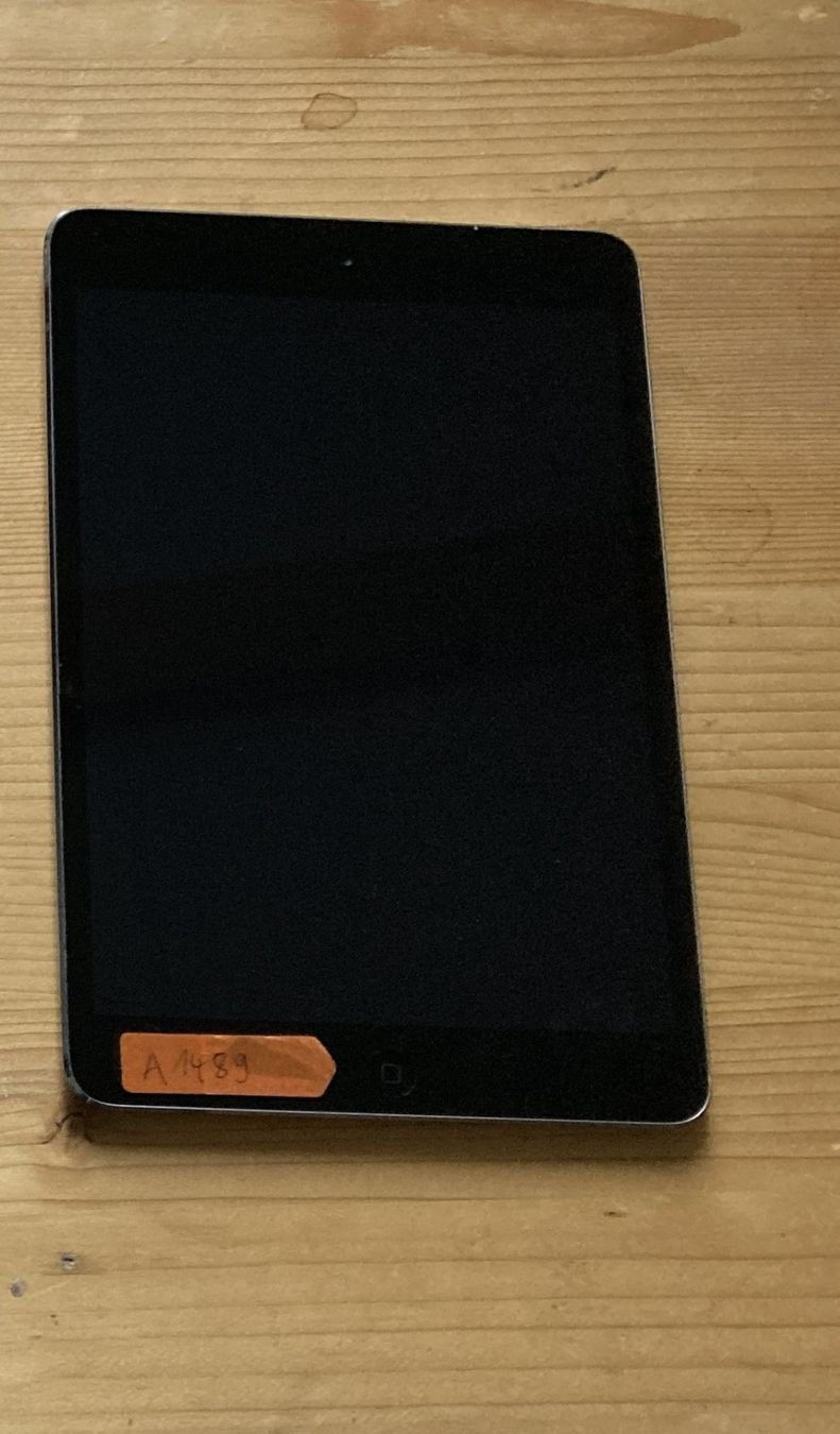 Apple Tablet PC: APPLE iPad  A1489  9.2´´ – Difettoso da Muttenz venduto da mjd_mjd 1