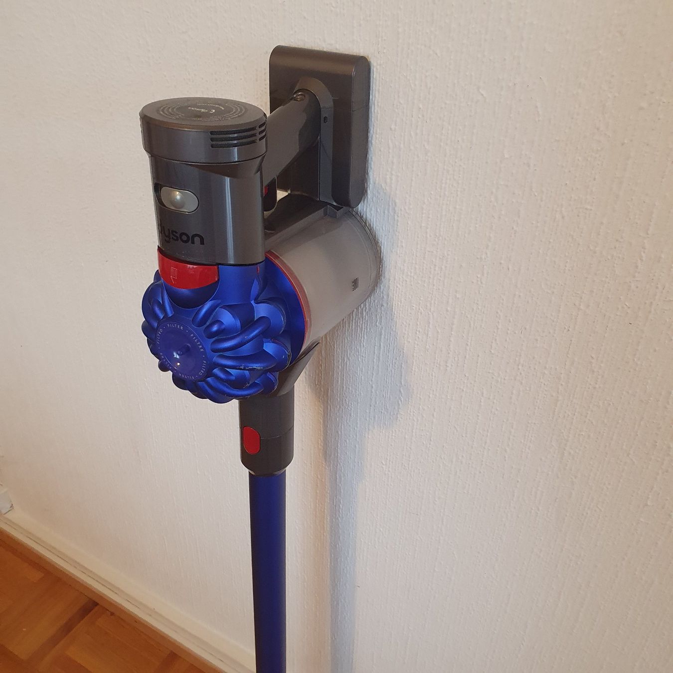 Dyson Aspirapolveri & Accessori: Dyson V7 d'occasion – Usato da Prilly venduto da RoDyRe 1