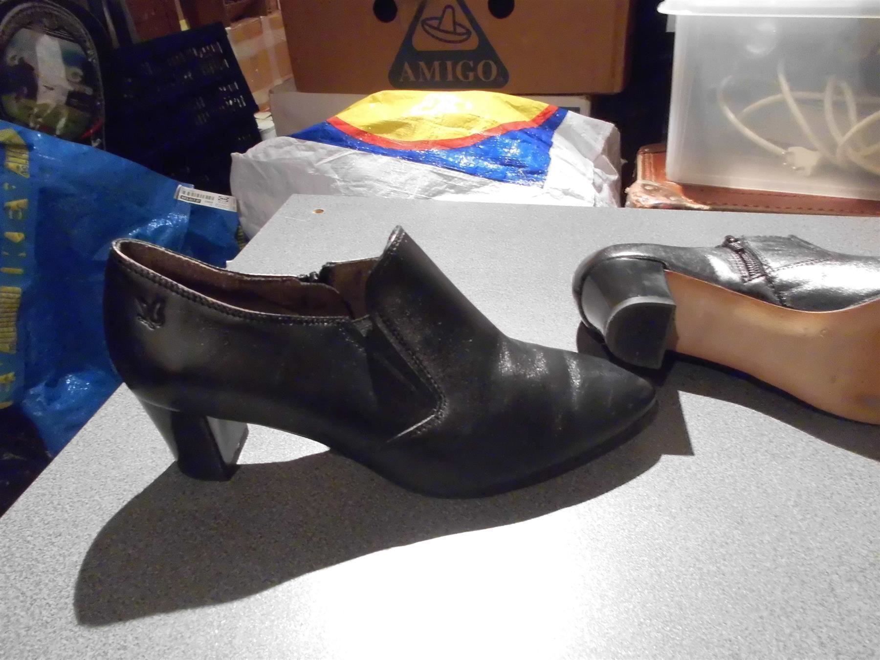 Damenschuhe: Stiefeletten Grösse 5, Caprice, Reissverschluss – Gebraucht aus Zürich von abraxas1291 1