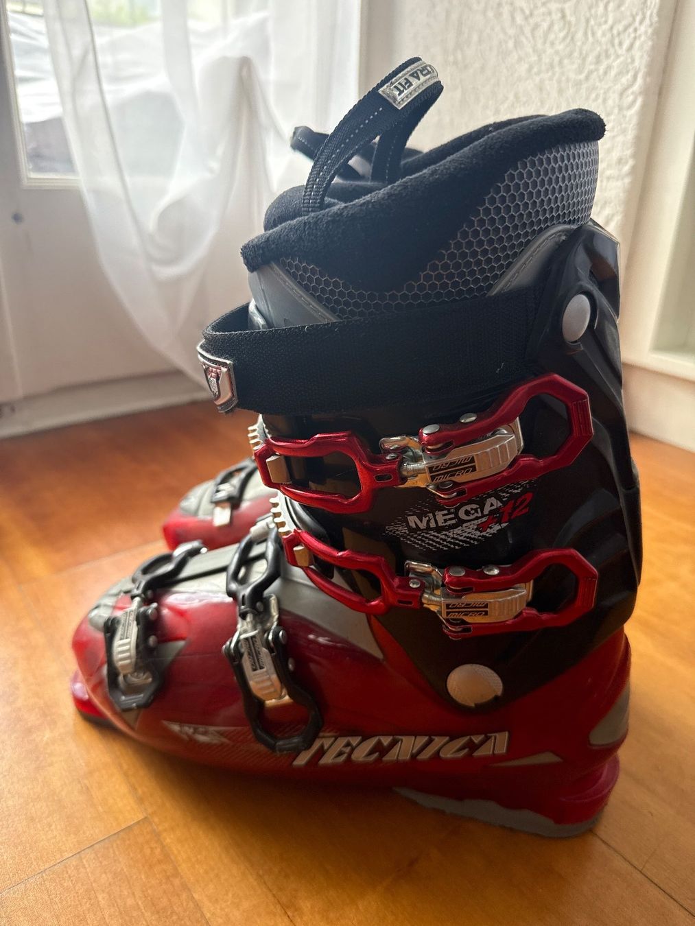 Herrenschuhe: Skischuhe Technica Mega +12 Grösse Mondo 28.0/28.5 – Gebraucht aus Thalwil von vernasm 1