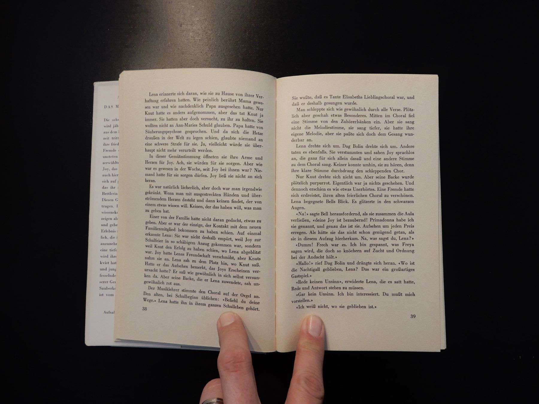 Bücher: "Das Mädchen im Regen" - Spannender Jugendroman – Gebraucht aus Erstfeld von Mario_boe0 6