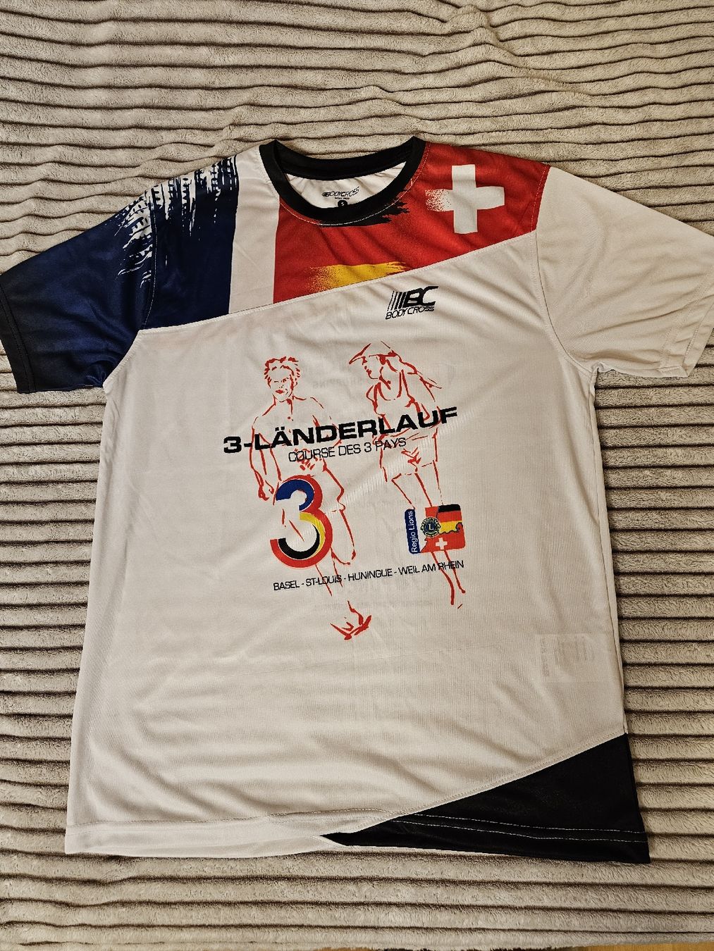 T-Shirts: Laufshirt 3-Länderlauf Grösse S – Gebraucht aus Kaisten von Wavechip
