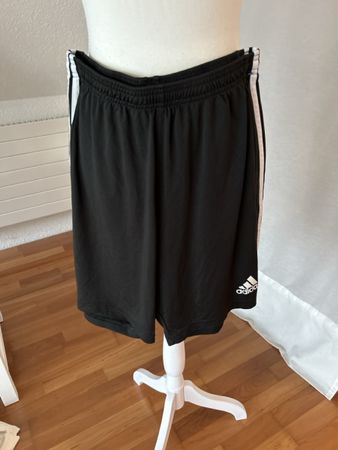 Adidas Shorts Schwarz Grösse M Aeroready guter Zustand