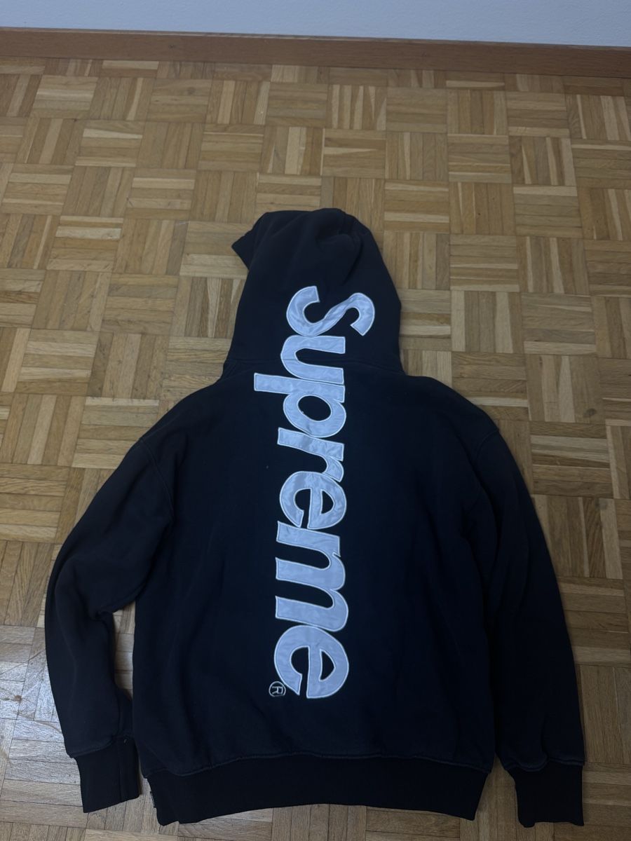 Pulls & Sweat-shirts: Supreme Hoodie Schwarz S – D'occasion à Kaltbrunn par salomonsandro
