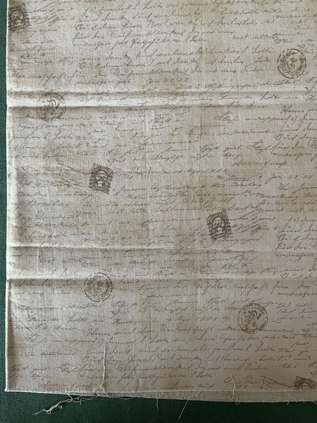 Tissus: Patchworkstoffe Schrift Baumwollstoffe – D'occasion à Lützelflüh-Goldb par Fresu8 4