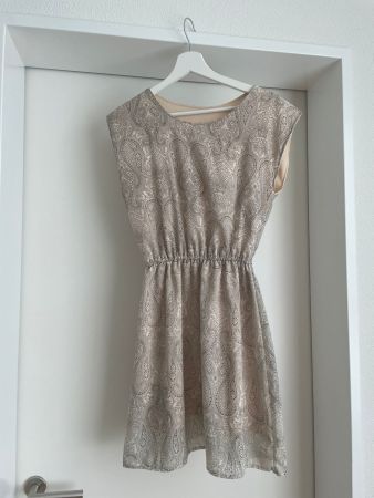 Kleid