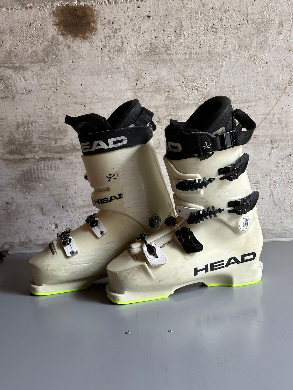 Head Scarpe da uomo: Head Skischuhe 27.5 / 42 – Usato da Emmenbrücke venduto da karkarkar 1