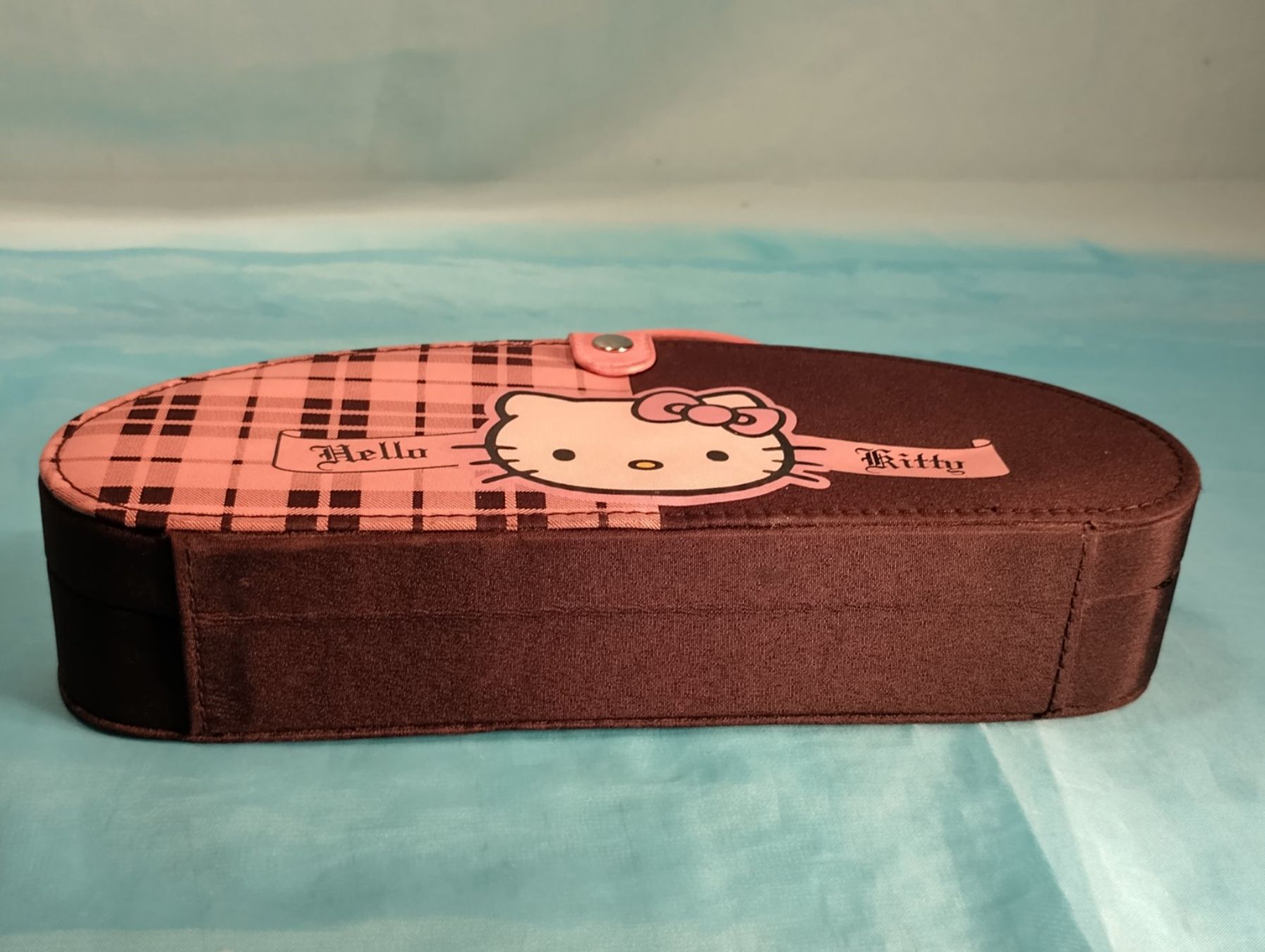 Hello Kitty Custodie per cosmetici: Hello Kitty Beauty Case mit Spiegel – Usato da Bellach venduto da JingleCherry 3