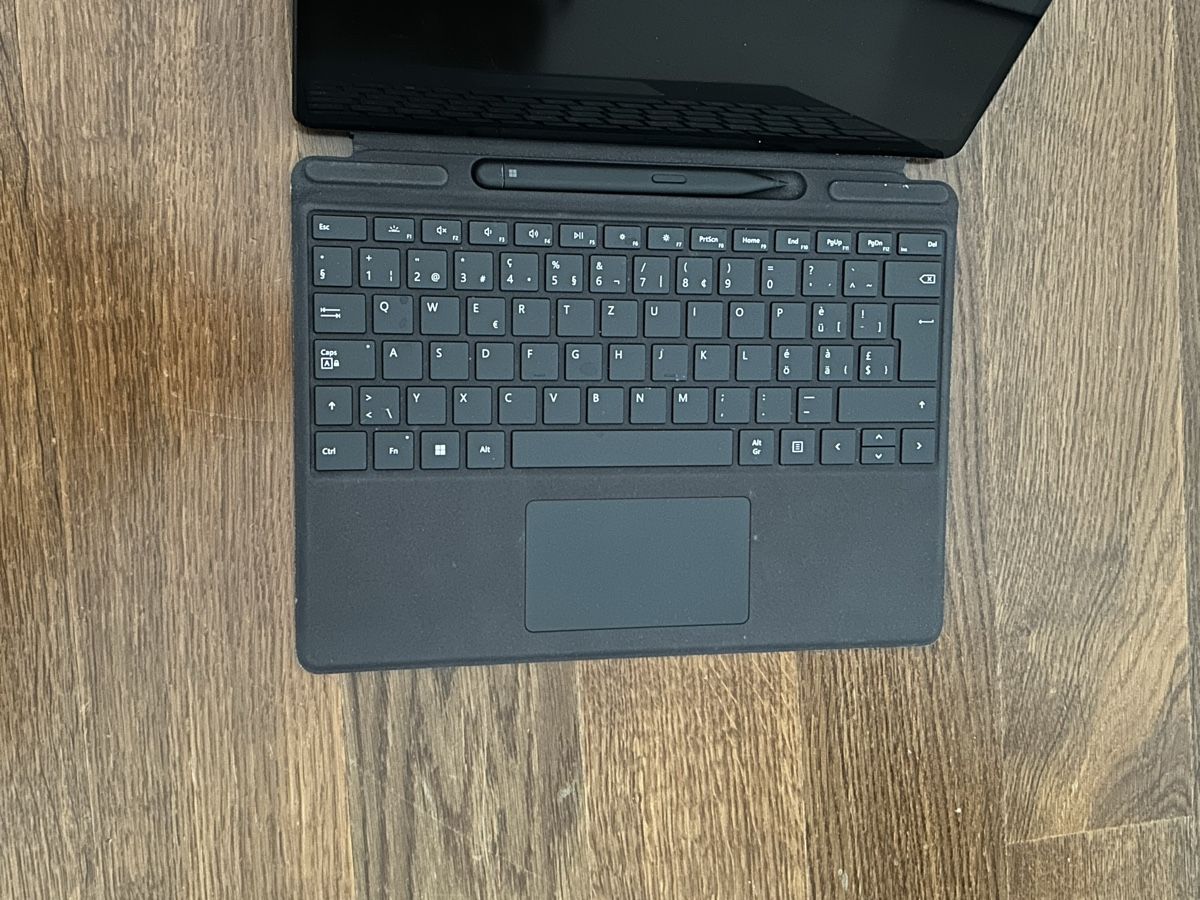 Microsoft Notebook: Microsoft Surface 11 Pro, Funktionstüchtig, Defekter Display – Difettoso da Wettswil venduto da ene_8wkc 3