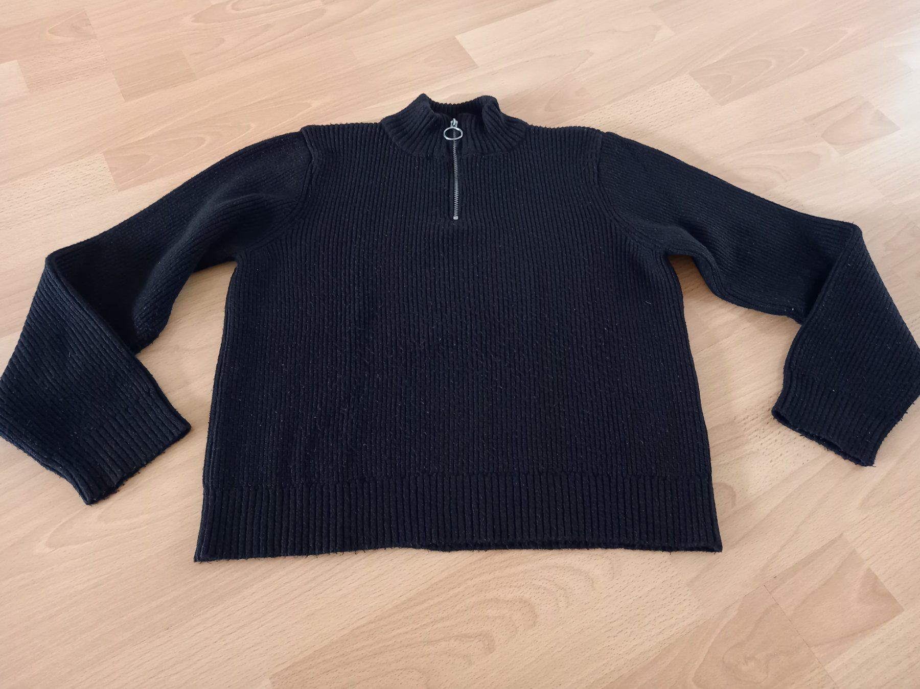 C&A Pulls et sweat-shirts: Schwarzer Pullover in Grösse 146/152 von C&A – D'occasion à Obernau par Corolli
