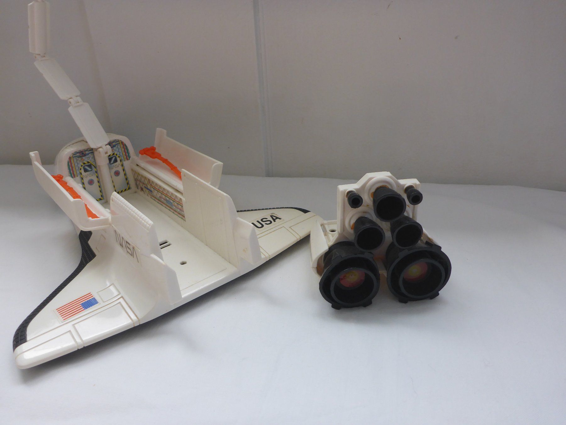 Hot Wheels Giocattoli: Hot Weehls Mega Big Shuttle Transporter 1997 – Usato da Zürich venduto da leia12 8