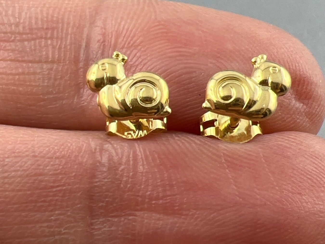 Ohrringe & -stecker: Ohrstecker 750 Gold – Gebraucht aus Niederuzwil von leo_8857