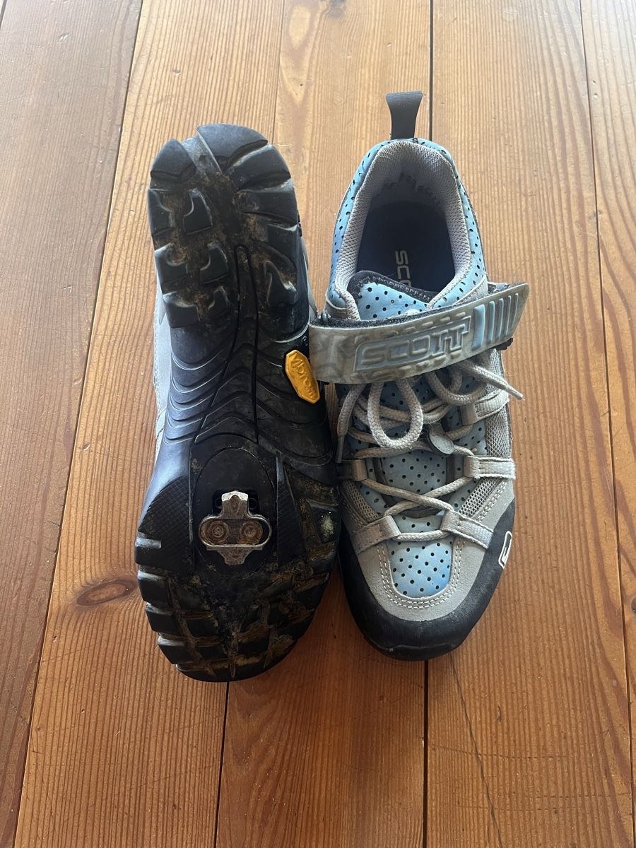 Scott Damenschuhe: Scott Veloschuhe – Gebraucht aus Bleiken von ennoly 2