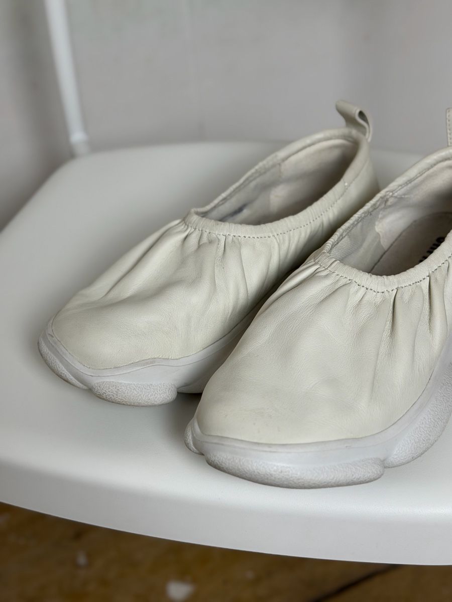 Camper Chaussures femmes: Camper Ballerina slip on sneakers white – D'occasion à Knonau par Grapesvintage 3