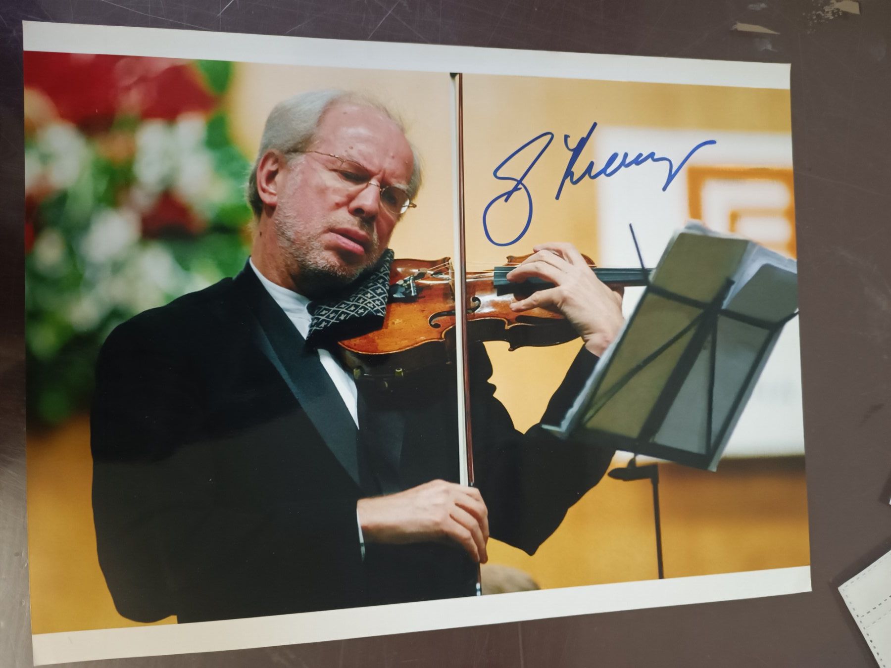 Autografi: Gidon Kremer -  20x30cm - Handsigniert – Usato da Menziken venduto da Artographs