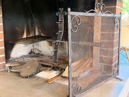 Grillrost mit Funkenschutz und Zubehör