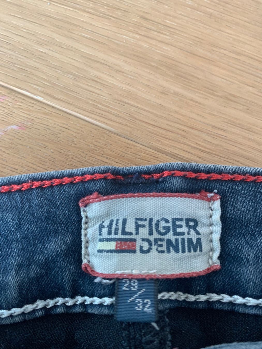 Tommy Hilfiger Jeans: Tommy Hilfiger-Jeans, Gr. 29 – Usato da Eglisau venduto da vfe7 2