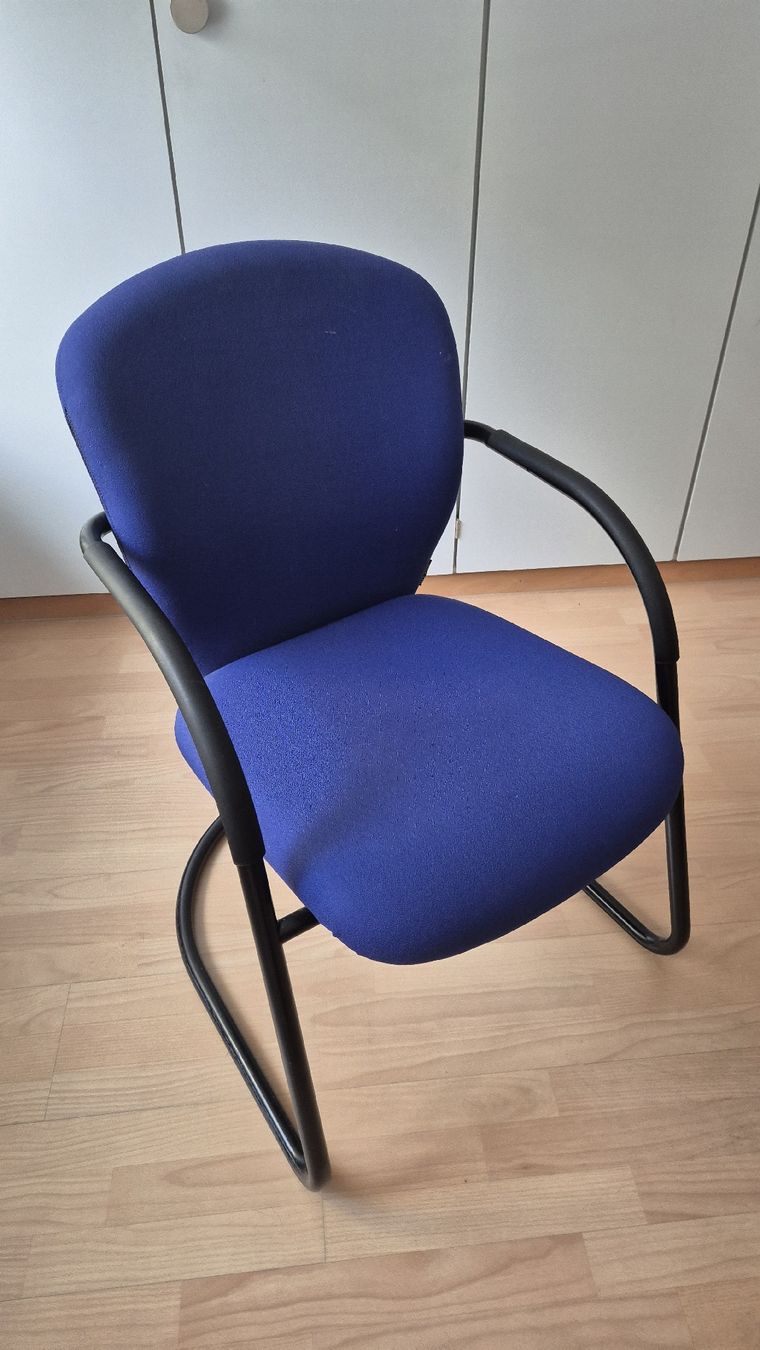 Set di tavolo e panche: Grosser Tisch mit 8 Stühlen – Usato da Hofstetten ZH venduto da fabi043 3