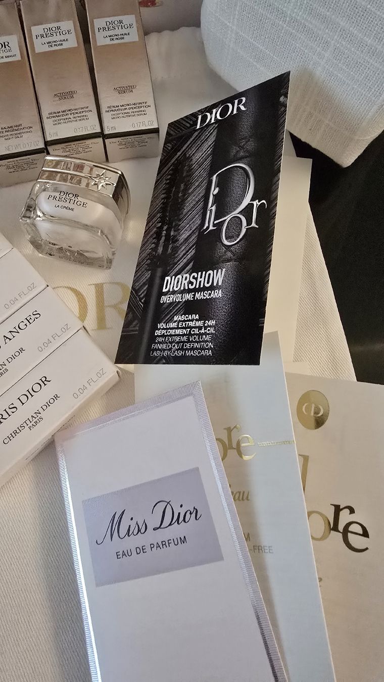 Dior Altro per la cura del corpo: Dior Beauty Set mit Solar Öl – Nuovo (secondo la descrizione) da wallisellen venduto da funkelsternchen5 7