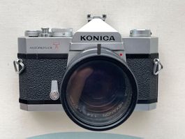 Fotoapparat KONICA Autoreflex T analog 1968