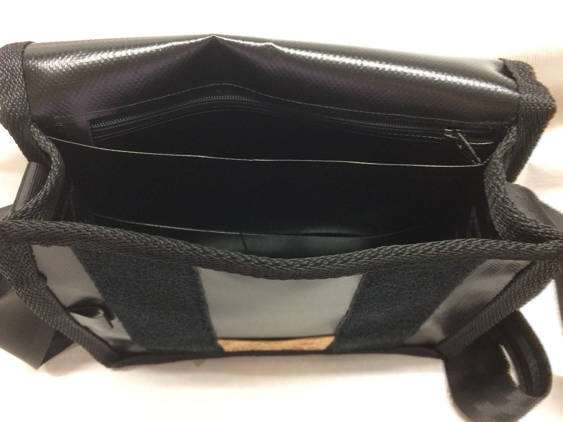 Taschen für Damen: Handtasche mit Korkstoff Neu CHF. 28.00 – Neu (gemäss Beschreibung) aus Spreitenbach von Margot-09 1