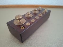 ⚖️ Splendide Série Complète de 11 Poids de Précision Anciens