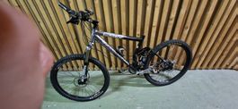 Frisch ab Service   Scott Genius MC40 Mountainbike Fully 26"