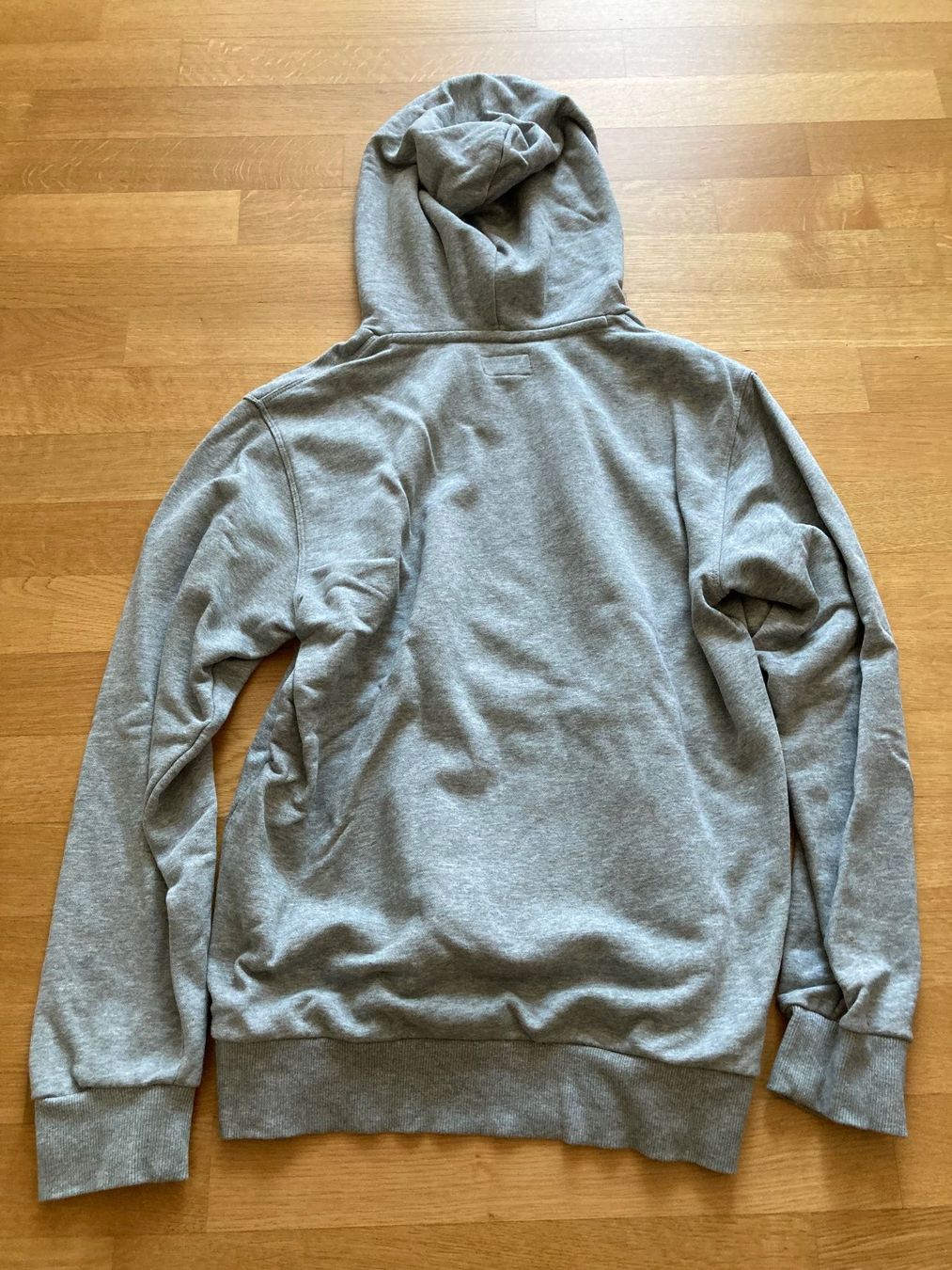 Converse Maglioni & Felpe: (A/G) Converse Hoodie M / Kapuzenpullover – Usato da Jonen venduto da Sevenb 2