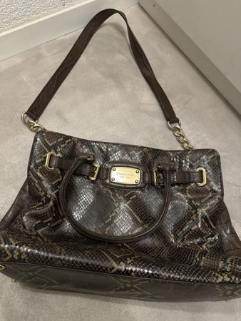 Michael Kors Handtasche Schlangenoptik braun gebraucht