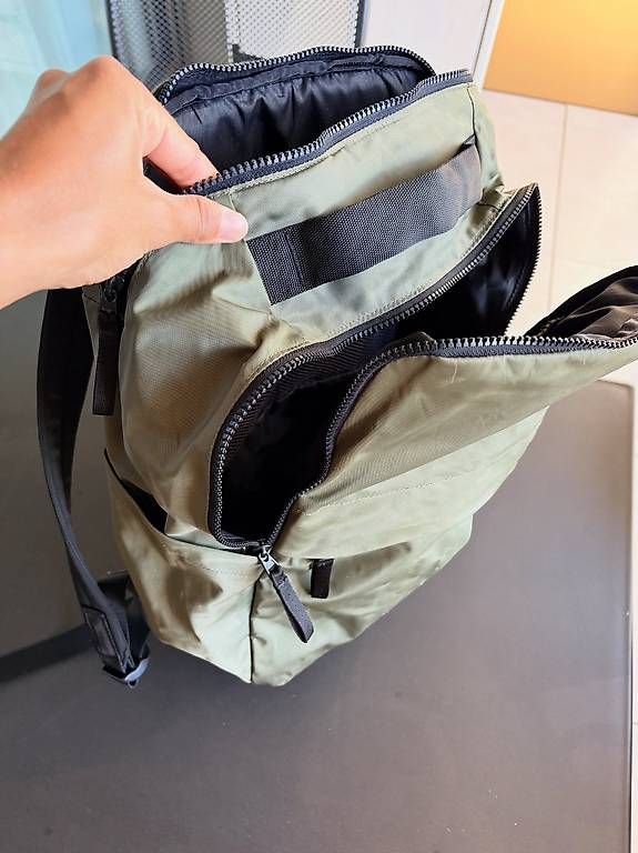 Lululemon Zaini: Everywhere Rucksack 22 l – Usato da Zürich venduto da ali_62qm 1