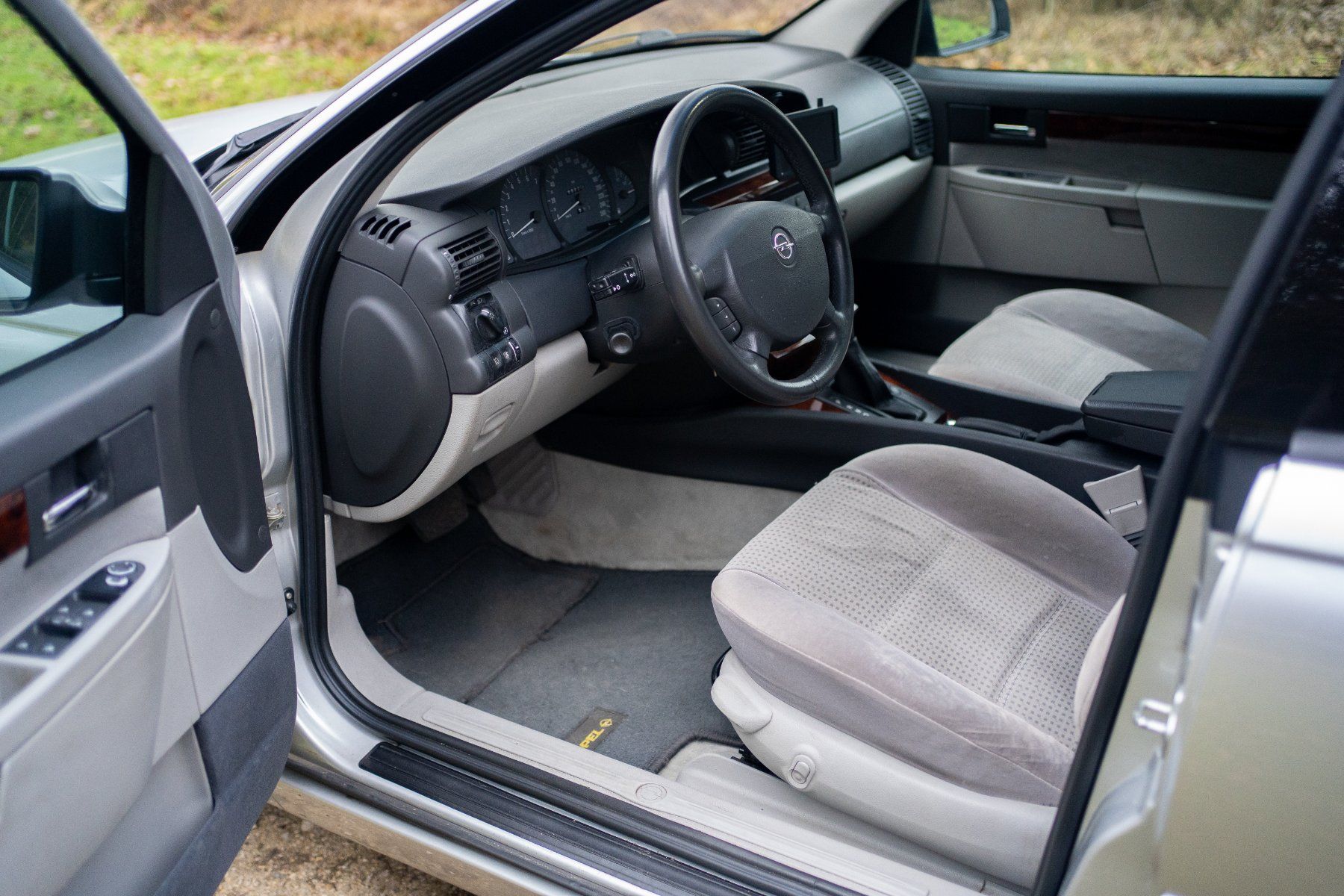 Opel Automobili: Opel Omega B 2.6 V6 – Usato da Matzendorf venduto da oepfel87 4