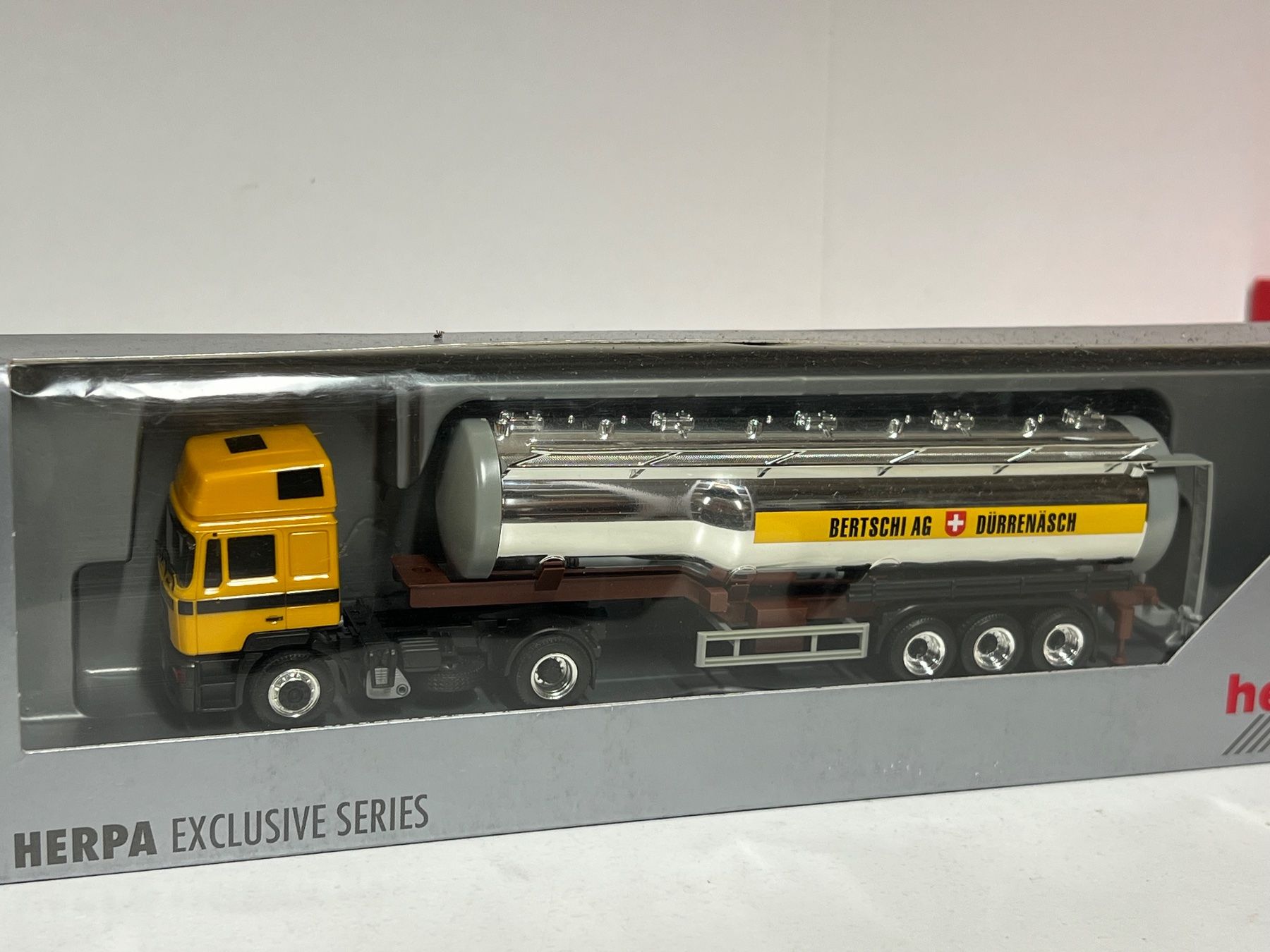 Herpa Modelleisenbahnen: Herpa BERTSCHI AG DURRENÄSCH   1:87 – Neu (gemäss Beschreibung) aus Neuenhof von ludovicco 1