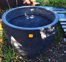 Grosser Kunststoff-Blumentopf Dark Grey