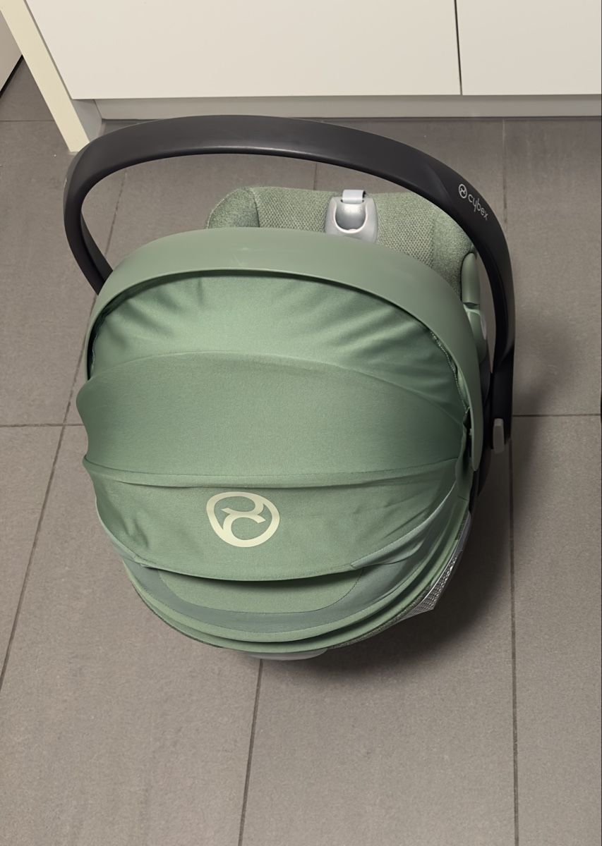 Cybex Seggiolini per auto: Cybex Babyschale mit Isofix Base – Usato da Rümlang venduto da gt20 1