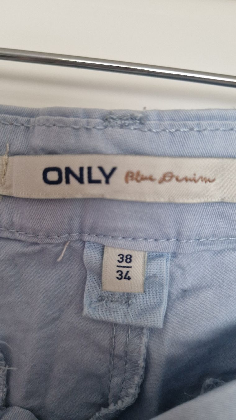 Only Pantaloni: Only Sommer Hose, hellblau, Gr. 38, eher tief geschnitten – Usato da Reinach BL venduto da Tinkerbelly27 4