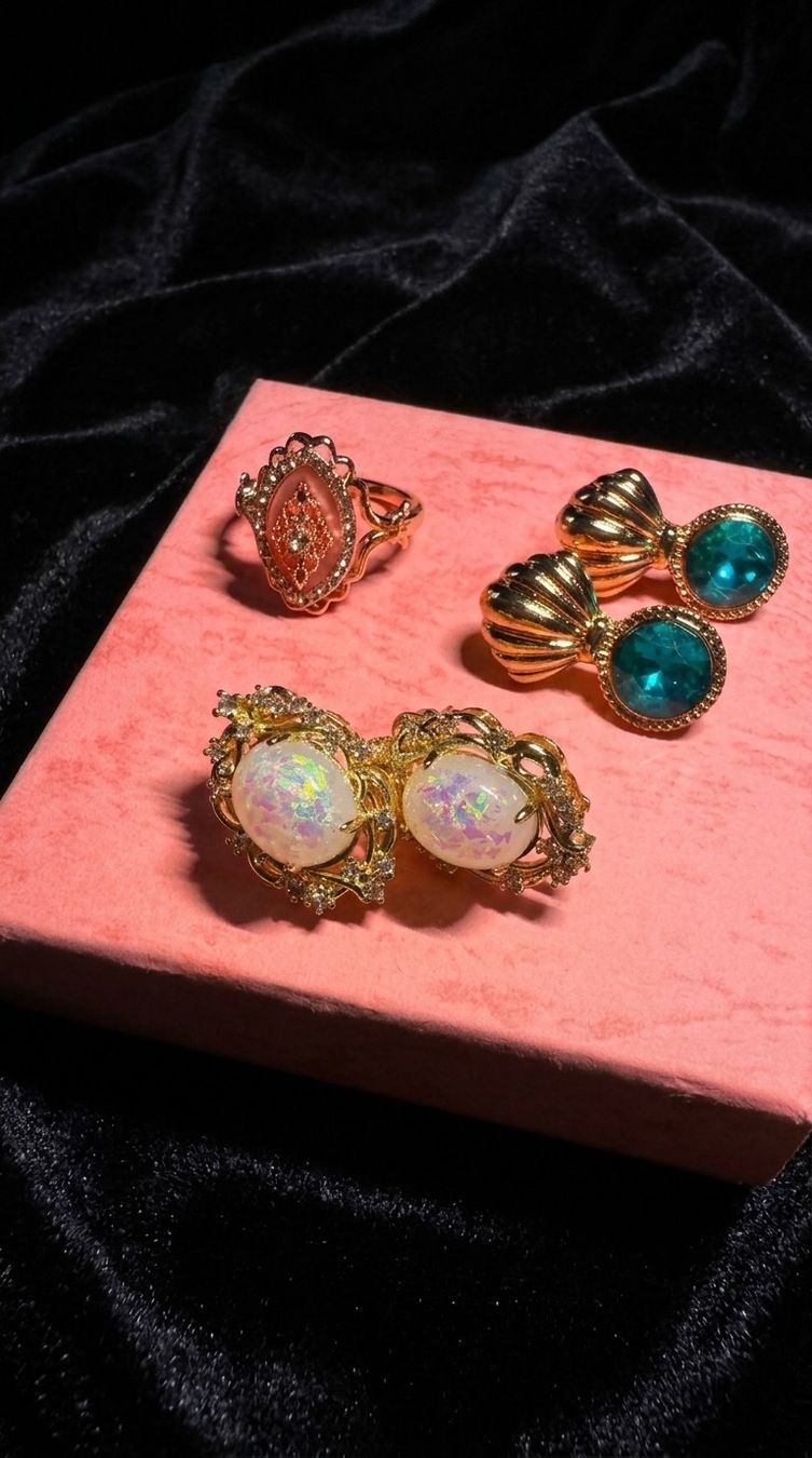 Altri gioielli: Ensemble de bijoux fantaisie – Nuovo e nell'imballaggio originale da St-Maurice venduto da Sandrinette123