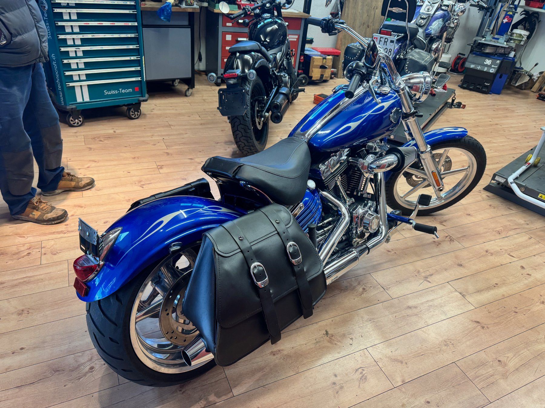 Harley-Davidson Chopper: HARLEY DAVIDSON ROCKER C FXCWC – Usato da Avenches venduto da BOOTTRANSPORTE 7