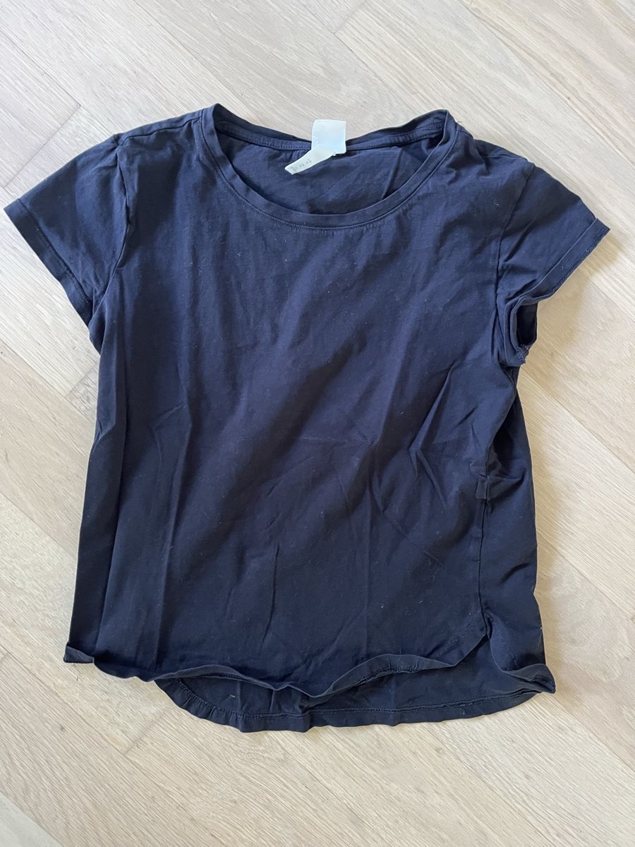 H&M T-shirt: H&M Basic Shirt Gr. XS schwarz  – Usato da Wetzikon ZH venduto da ev2_yg2g