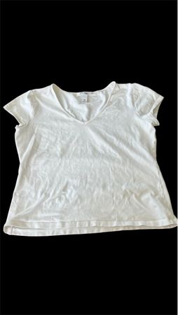 Schickes weisses Damen T-Shirt V-Ausschnitt Gr. M Sommer-Top